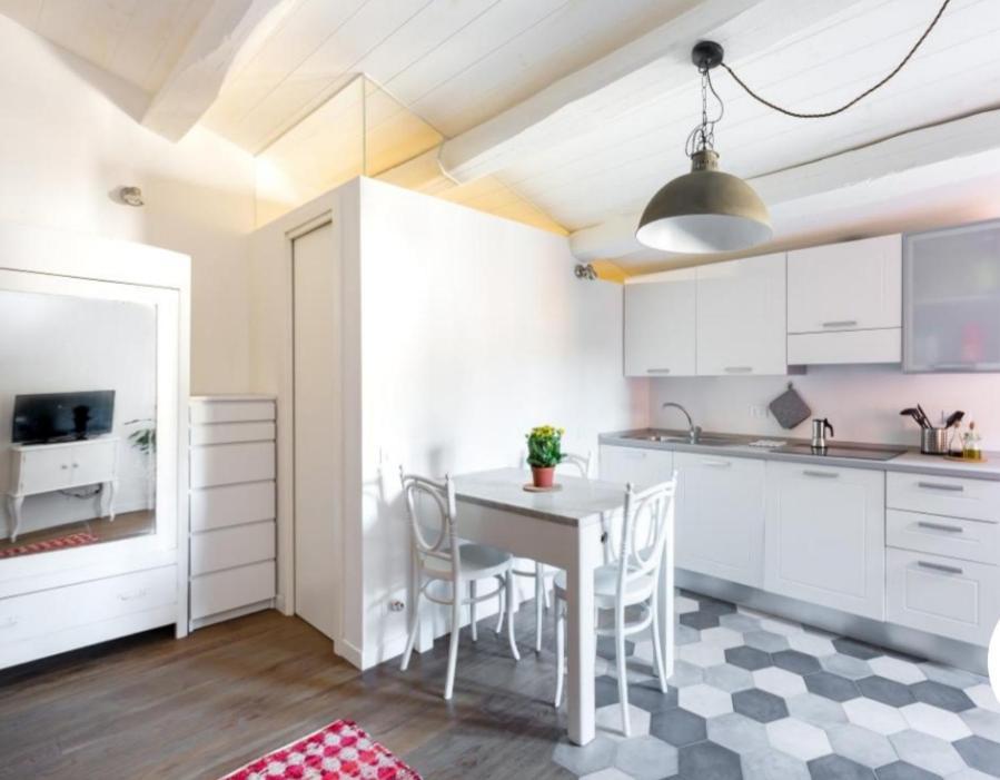 Cozy Studio In Trastevere Rome Exterior photo